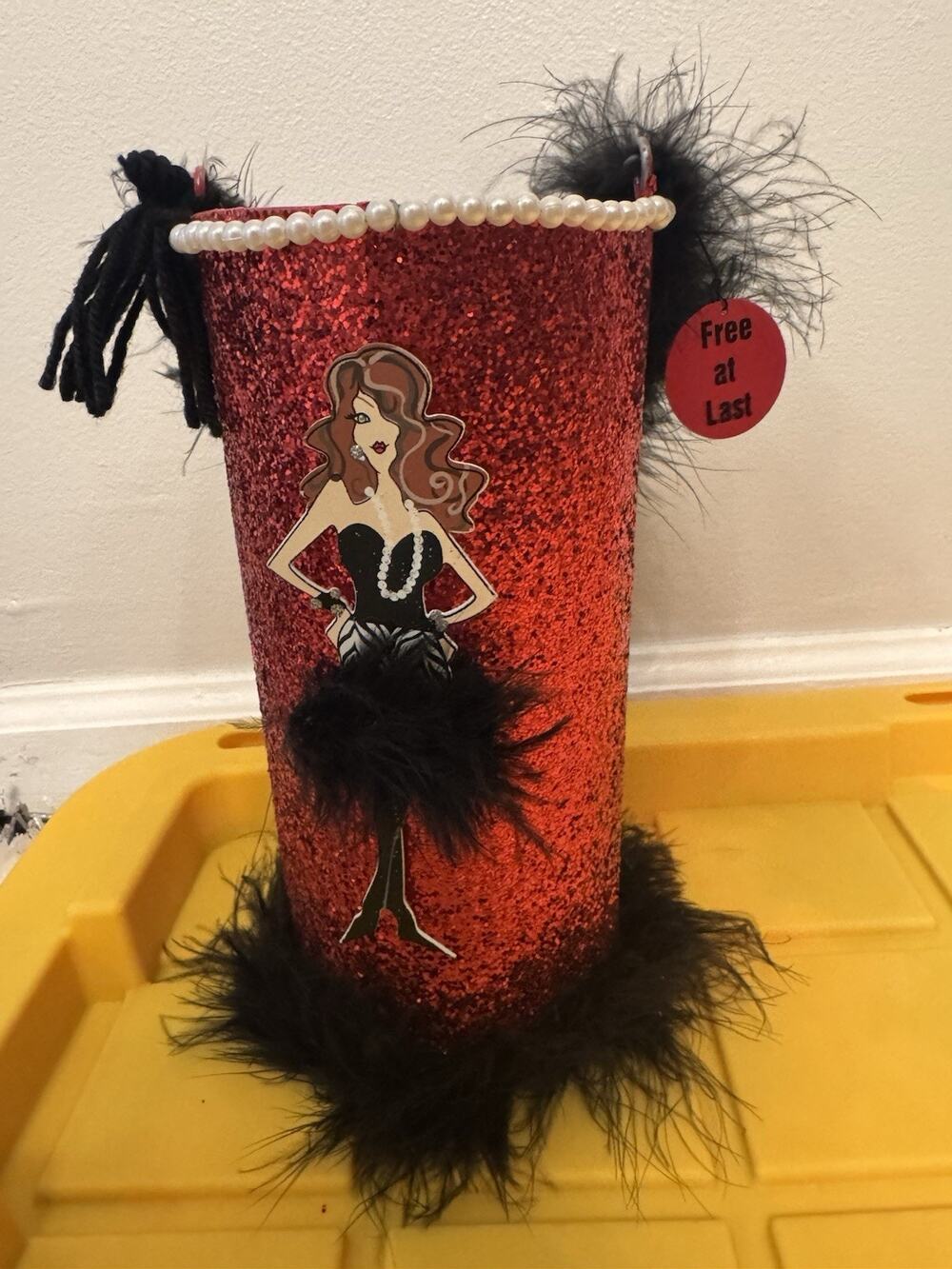 Red Wine Holder Case Fabulous Glam Black Feathers Pearls